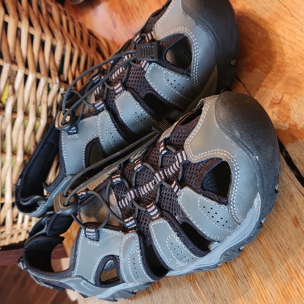 Eddie Bauer Men’s Bump Toe Sandal Color Gray sz 11